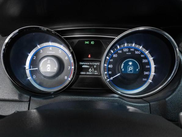 Hyundai Sonata VI (YF) с пробегом 2010 года, цена 799 000 рублей, 265511 км, седан, Автокод Объявления