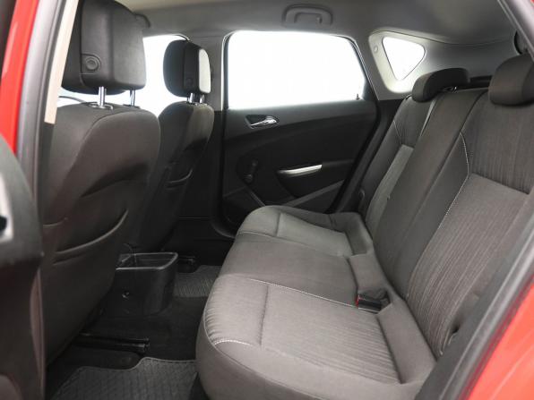 Opel Astra J с пробегом 2011 года, цена 655 000 рублей, 200355 км, хэтчбек, Автокод Объявления