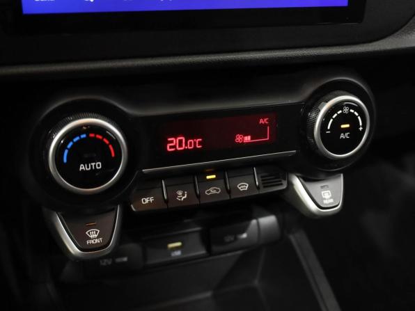 Kia Rio IV Рестайлинг с пробегом 2021 года, цена 1 789 000 рублей, 61181 км, хэтчбек, Автокод Объявления
