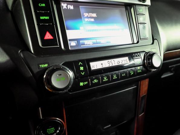 Toyota Land Cruiser Prado 150 Series Рестайлинг 1 с пробегом 2014 года, цена 3 475 000 рублей, 177398 км, внедорожник, Автокод Объявления