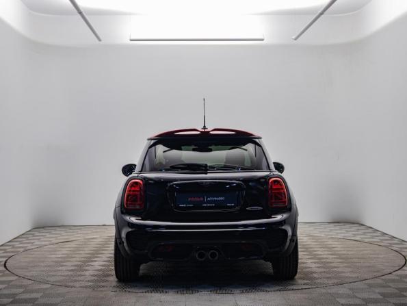 Mini Hatch III (F55/F56) Рестайлинг с пробегом 2019 года, цена 2 700 000 рублей, 64483 км, хэтчбек, Автокод Объявления