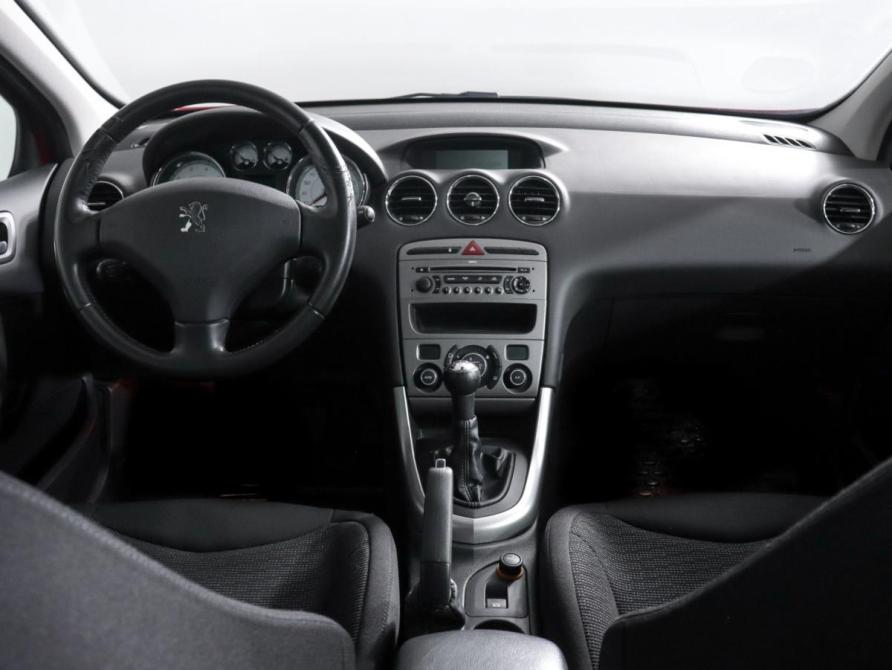 Peugeot 308 I Москва  - изображение 12