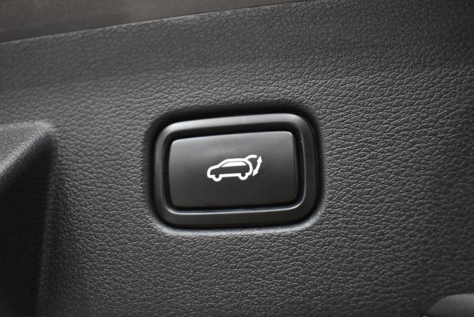 Kia Sportage V с пробегом 2022 года, цена 3 800 000 рублей, 38170 км, внедорожник, Автокод Объявления