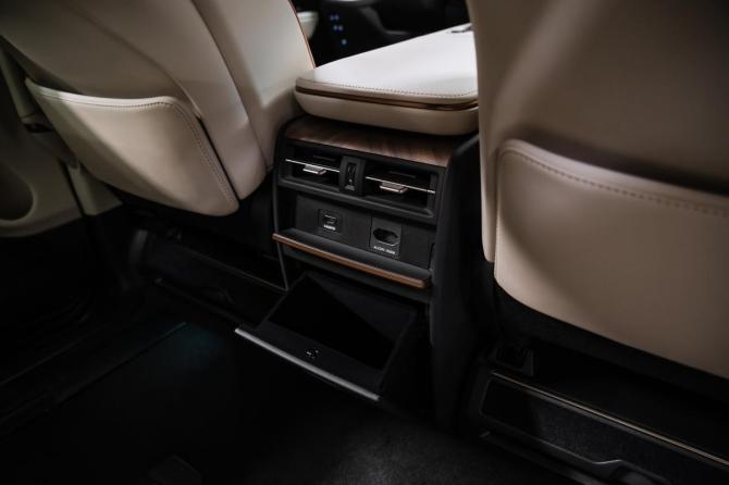 Новый Lexus LM II 2026 года, цена 17 100 000 рублей, минивэн, Автокод Объявления