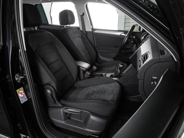 Volkswagen Tiguan II Рестайлинг с пробегом 2021 года, цена 2 915 000 рублей, 53691 км, внедорожник, Автокод Объявления