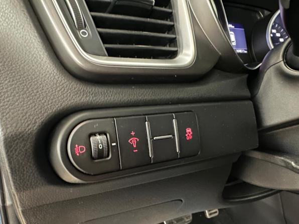 Kia Ceed III с пробегом 2019 года, цена 1 575 000 рублей, 164588 км, универсал, Автокод Объявления