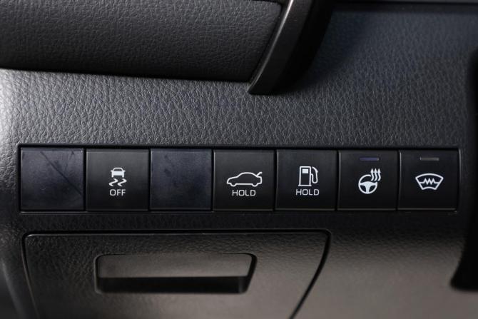 Toyota Camry VIII (XV70) Рестайлинг с пробегом 2021 года, цена 4 149 000 рублей, 98300 км, седан, Автокод Объявления