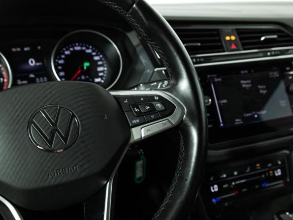 Volkswagen Tiguan II Рестайлинг с пробегом 2021 года, цена 2 579 700 рублей, 65190 км, внедорожник, Автокод Объявления