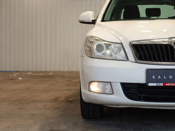 Skoda Octavia II (A5) Рестайлинг с пробегом 2011 года, цена 665 000 рублей, 249015 км, лифтбек, Автокод Объявления