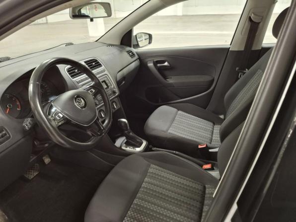 Volkswagen Polo V Рестайлинг с пробегом 2019 года, цена 1 195 000 рублей, 116495 км, седан, Автокод Объявления