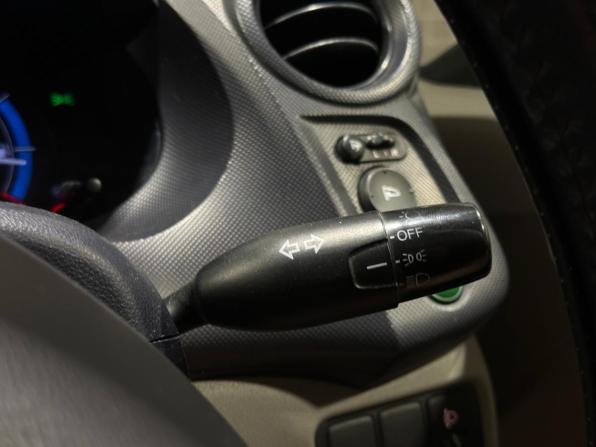 Honda Insight II с пробегом 2009 года, цена 700 000 рублей, 212649 км, хэтчбек, Автокод Объявления
