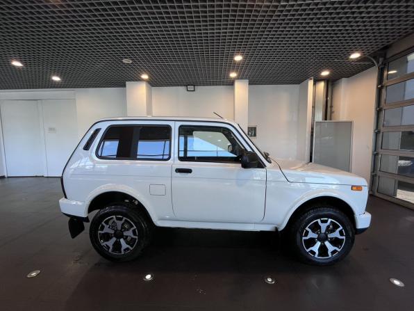 Lada (ВАЗ) Niva Legend с пробегом 2024 года, цена 1 129 000 рублей, 2944 км, внедорожник, Автокод Объявления