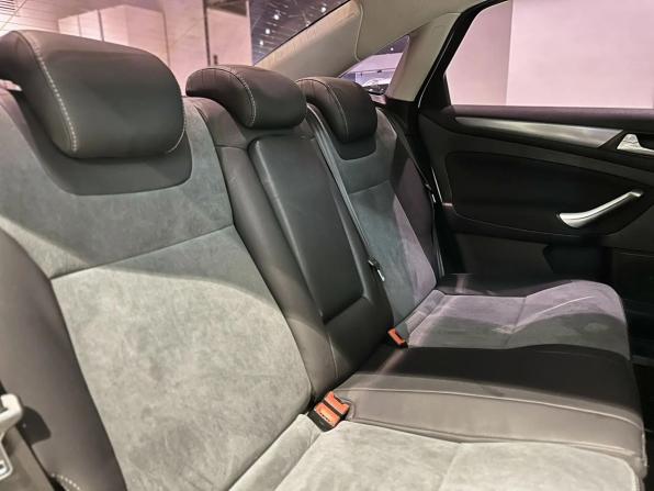 Ford Mondeo IV Рестайлинг с пробегом 2012 года, цена 850 000 рублей, 200000 км, седан, Автокод Объявления