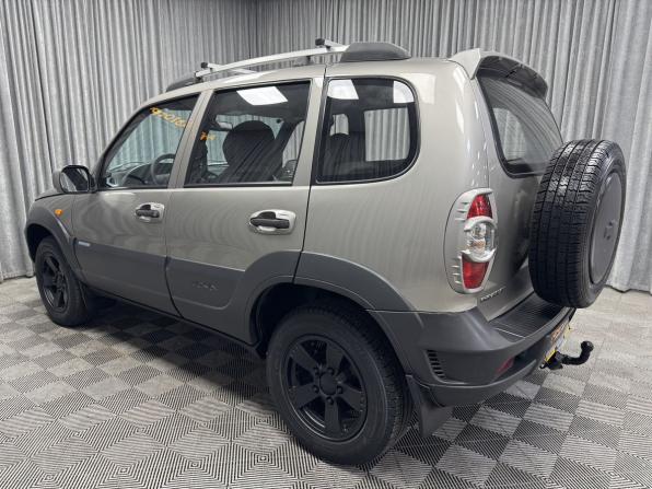 Chevrolet Niva I Рестайлинг с пробегом 2010 года, цена 497 000 рублей, 181078 км, внедорожник, Автокод Объявления