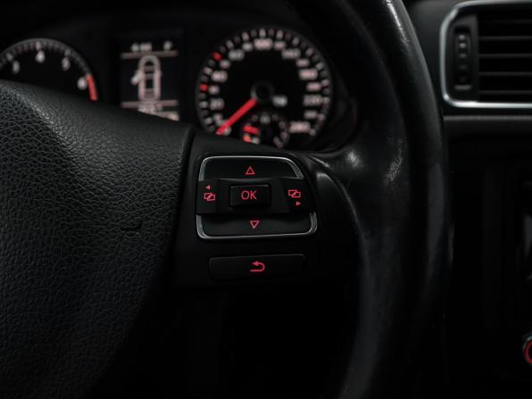 Volkswagen Jetta VI с пробегом 2012 года, цена 969 000 рублей, 297173 км, седан, Автокод Объявления