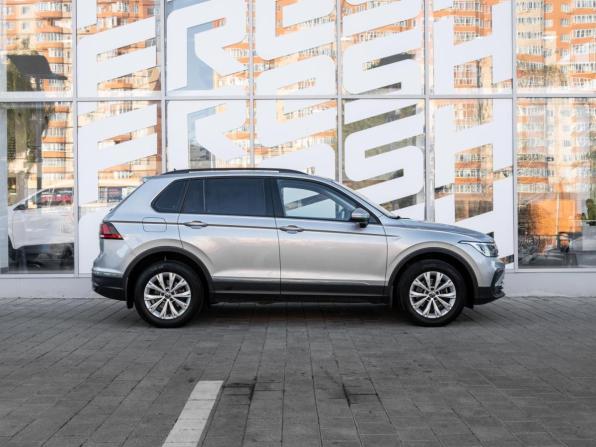 Volkswagen Tiguan II Рестайлинг с пробегом 2021 года, цена 2 398 000 рублей, 116746 км, внедорожник, Автокод Объявления