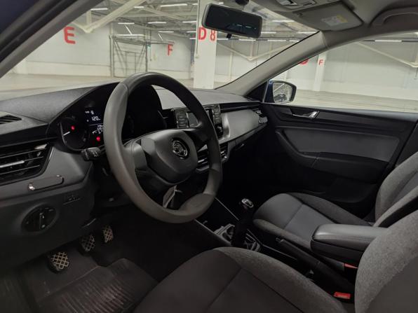Skoda Rapid II с пробегом 2021 года, цена 1 470 000 рублей, 61050 км, лифтбек, Автокод Объявления
