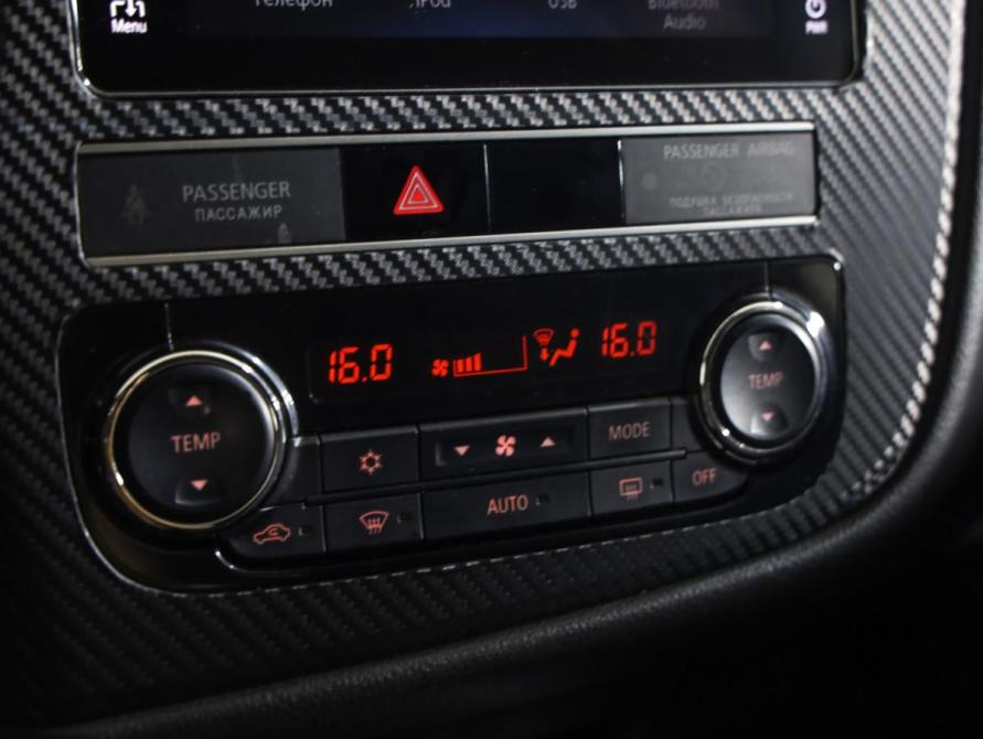 Mitsubishi Outlander III Рестайлинг 3 Санкт-Петербург  - изображение 16