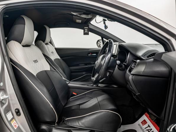 Toyota C-HR I с пробегом 2017 года, цена 1 910 000 рублей, 136944 км, внедорожник, Автокод Объявления