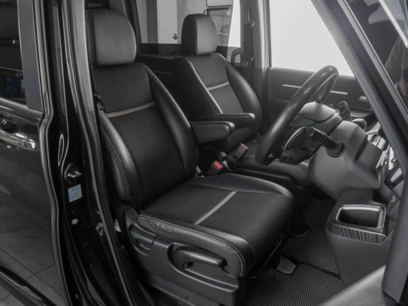 Honda Stepwgn V с пробегом 2015 года, цена 1 999 000 рублей, 123133 км, минивэн, Автокод Объявления