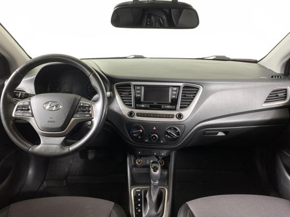 Hyundai Solaris II с пробегом 2018 года, цена 1 335 000 рублей, 114294 км, седан, Автокод Объявления