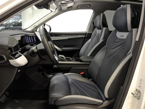 Geely Atlas II с пробегом 2024 года, цена 3 100 000 рублей, 24948 км, внедорожник, Автокод Объявления