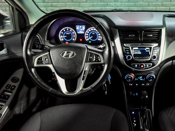 Hyundai Solaris I Рестайлинг с пробегом 2015 года, цена 1 200 000 рублей, 132818 км, седан, Автокод Объявления