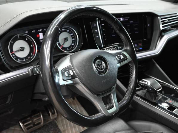 Volkswagen Touareg III с пробегом 2019 года, цена 5 750 000 рублей, 82962 км, внедорожник, Автокод Объявления