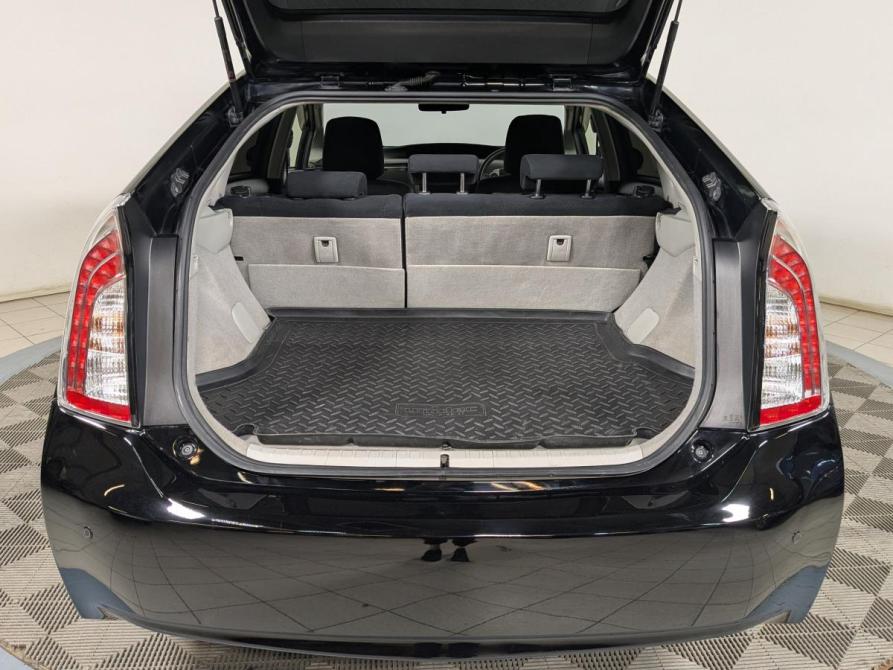 Toyota Prius III Рестайлинг (XW30) Екатеринбург  - изображение 15