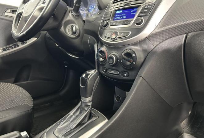 Hyundai Solaris I с пробегом 2014 года, цена 920 000 рублей, 167575 км, седан, Автокод Объявления