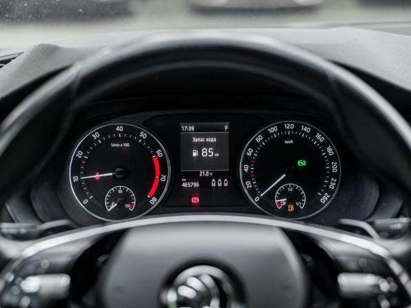 Skoda Octavia IV (A8) с пробегом 2021 года, цена 1 200 000 рублей, 465792 км, лифтбек, Автокод Объявления