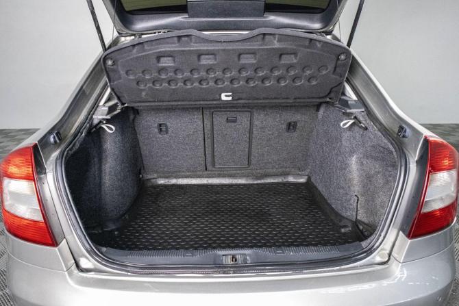 Skoda Octavia II (A5) Рестайлинг с пробегом 2012 года, цена 899 000 рублей, 160000 км, лифтбек, Автокод Объявления
