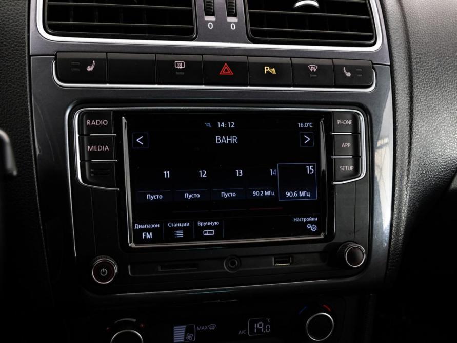 Volkswagen Polo V Рестайлинг Санкт-Петербург  - изображение 15