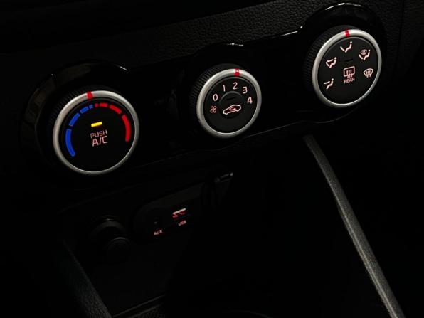 Kia Rio III Рестайлинг с пробегом 2015 года, цена 985 000 рублей, 159046 км, седан, Автокод Объявления