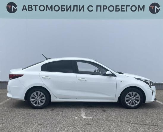 Kia Rio IV Рестайлинг с пробегом 2020 года, цена 1 590 200 рублей, 75342 км, седан, Автокод Объявления