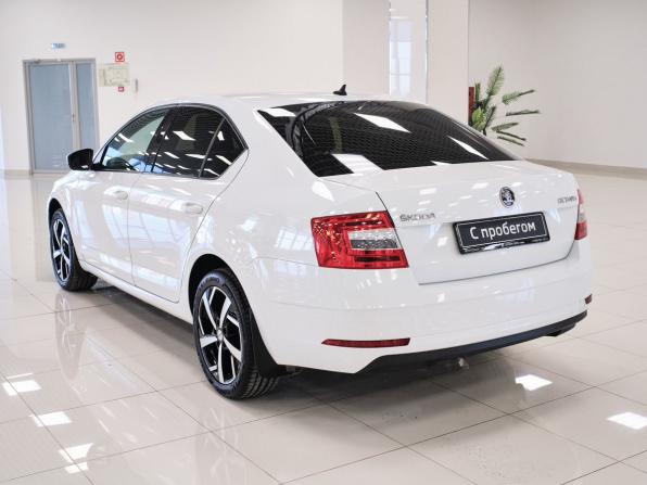 Skoda Octavia III (A7) Рестайлинг с пробегом 2020 года, цена 1 809 000 рублей, 93721 км, лифтбек, Автокод Объявления