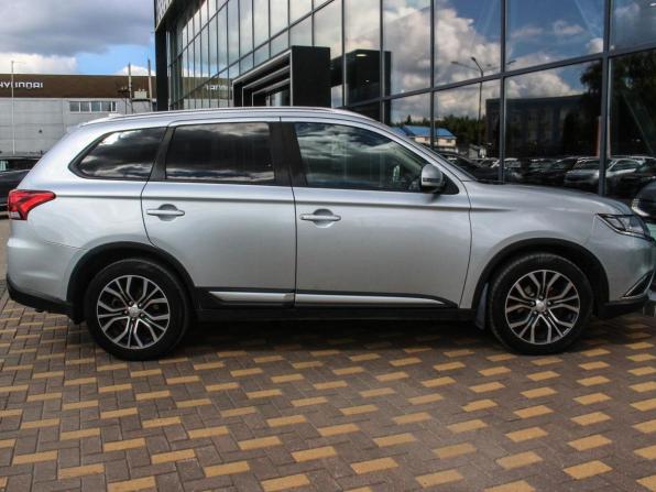 Mitsubishi Outlander III Рестайлинг 2 с пробегом 2017 года, цена 1 599 000 рублей, 220975 км, внедорожник, Автокод Объявления