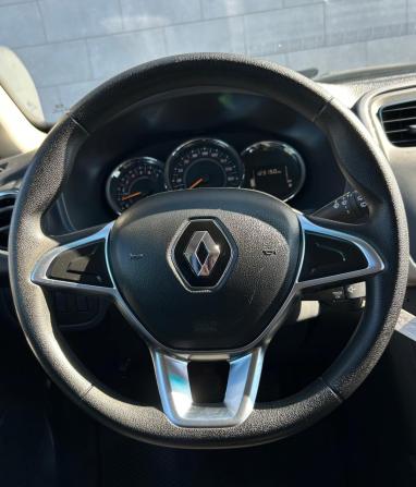 Renault Sandero II Рестайлинг с пробегом 2021 года, цена 1 270 000 рублей, 123000 км, хэтчбек, Автокод Объявления