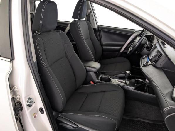 Toyota RAV4 IV (XA40) Рестайлинг с пробегом 2017 года, цена 2 550 000 рублей, 74828 км, внедорожник, Автокод Объявления