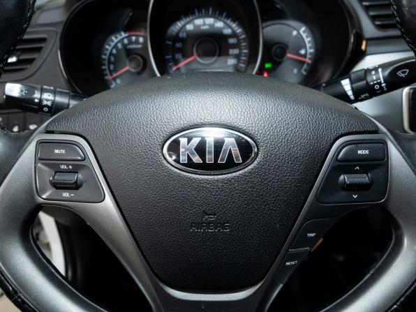 Kia Rio III Рестайлинг с пробегом 2017 года, цена 1 050 000 рублей, 179000 км, седан, Автокод Объявления
