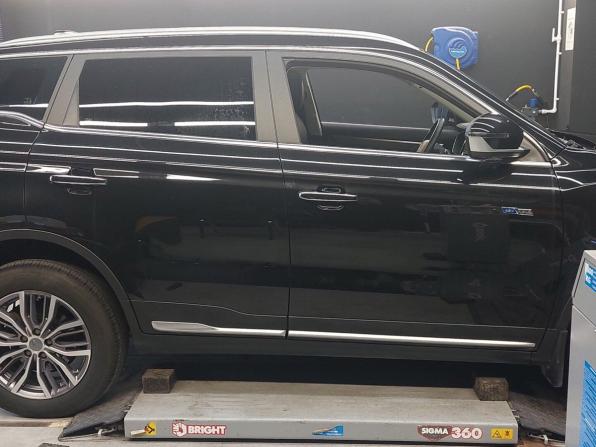 Geely Atlas Pro с пробегом 2024 года, цена 2 000 000 рублей, 42617 км, внедорожник, Автокод Объявления