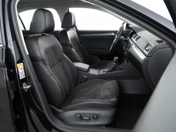 Skoda Superb III Рестайлинг с пробегом 2021 года, цена 2 050 077 рублей, 247188 км, лифтбек, Автокод Объявления