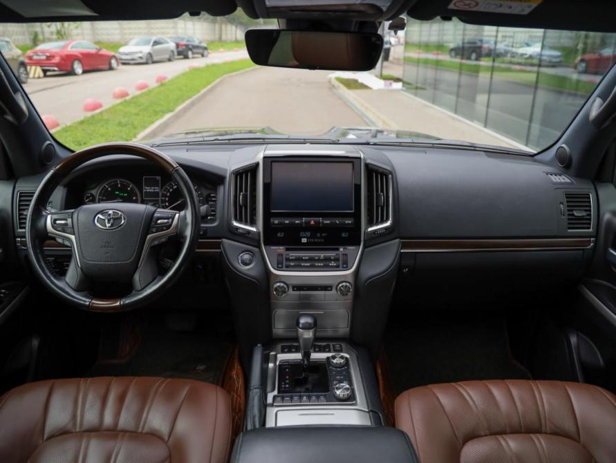 Toyota Land Cruiser 200 Series Рестайлинг 2 Санкт-Петербург  - изображение 12