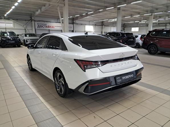 Hyundai Elantra VII (CN7) Рестайлинг с пробегом 2024 года, цена 2 350 000 рублей, 21000 км, седан, Автокод Объявления