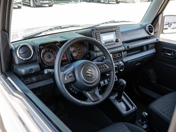 Suzuki Jimny IV с пробегом 2025 года, цена 3 650 000 рублей, 111 км, внедорожник, Автокод Объявления