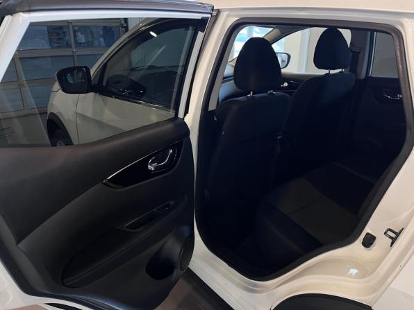 Nissan Qashqai II с пробегом 2016 года, цена 1 790 000 рублей, 130000 км, внедорожник, Автокод Объявления
