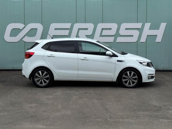 Kia Rio III Рестайлинг с пробегом 2016 года, цена 1 199 000 рублей, 70523 км, хэтчбек, Автокод Объявления