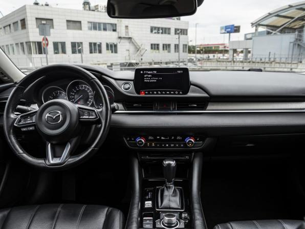Mazda 6 III (GJ) Рестайлинг 2 с пробегом 2018 года, цена 2 478 000 рублей, 97398 км, седан, Автокод Объявления