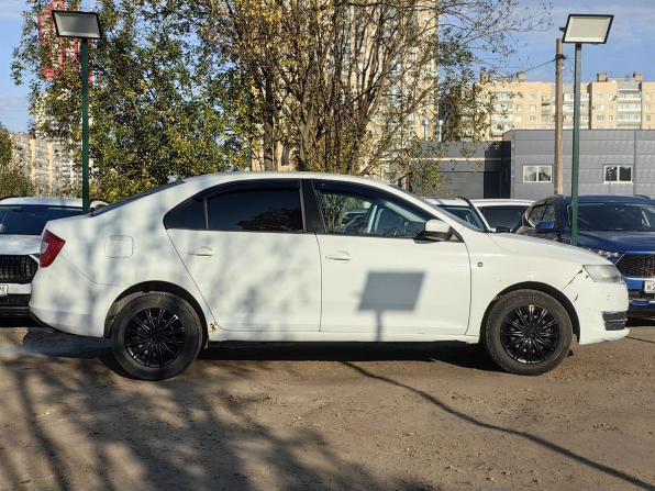 Skoda Rapid I с пробегом 2016 года, цена 679 000 рублей, 202000 км, лифтбек, Автокод Объявления