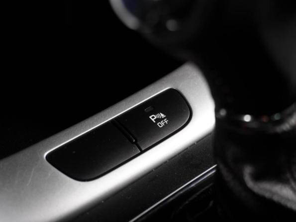 Kia Ceed II Рестайлинг с пробегом 2017 года, цена 1 369 000 рублей, 141592 км, хэтчбек, Автокод Объявления